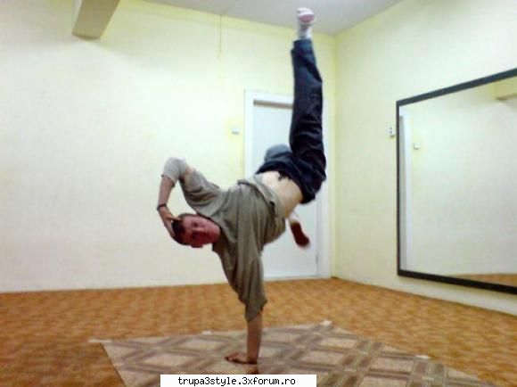 bboy ionutz :cool:  :cool:  :cool:  :cool: ..:: poze cu noi