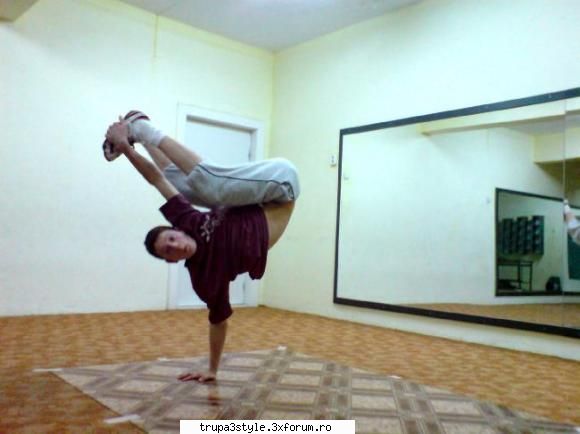 este soper freezee-ul ista :wink2:  :cool:  :zzz: bboy bogdan ..:: poze cu noi