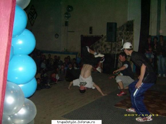 cooll  :d  :zzz:  :nod: bboy ionutz ..:: poze cu noi